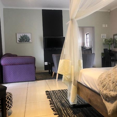 Cu Guest House Phalaborwa Kültér fotó
